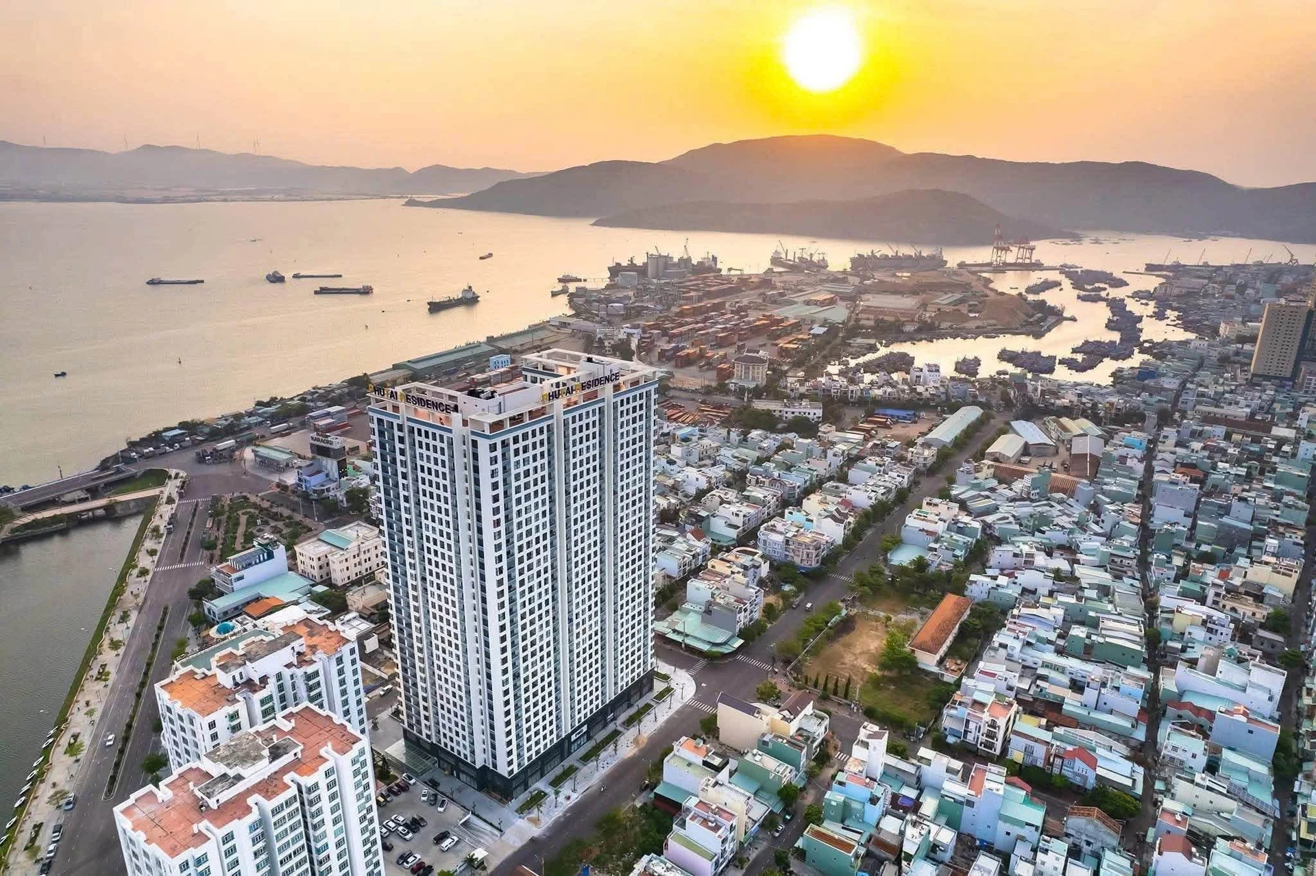 Bán căn hộ 2PN 65m² Phú Tài Residence Quy Nhơn 1 tỷ 750 - Ảnh 1