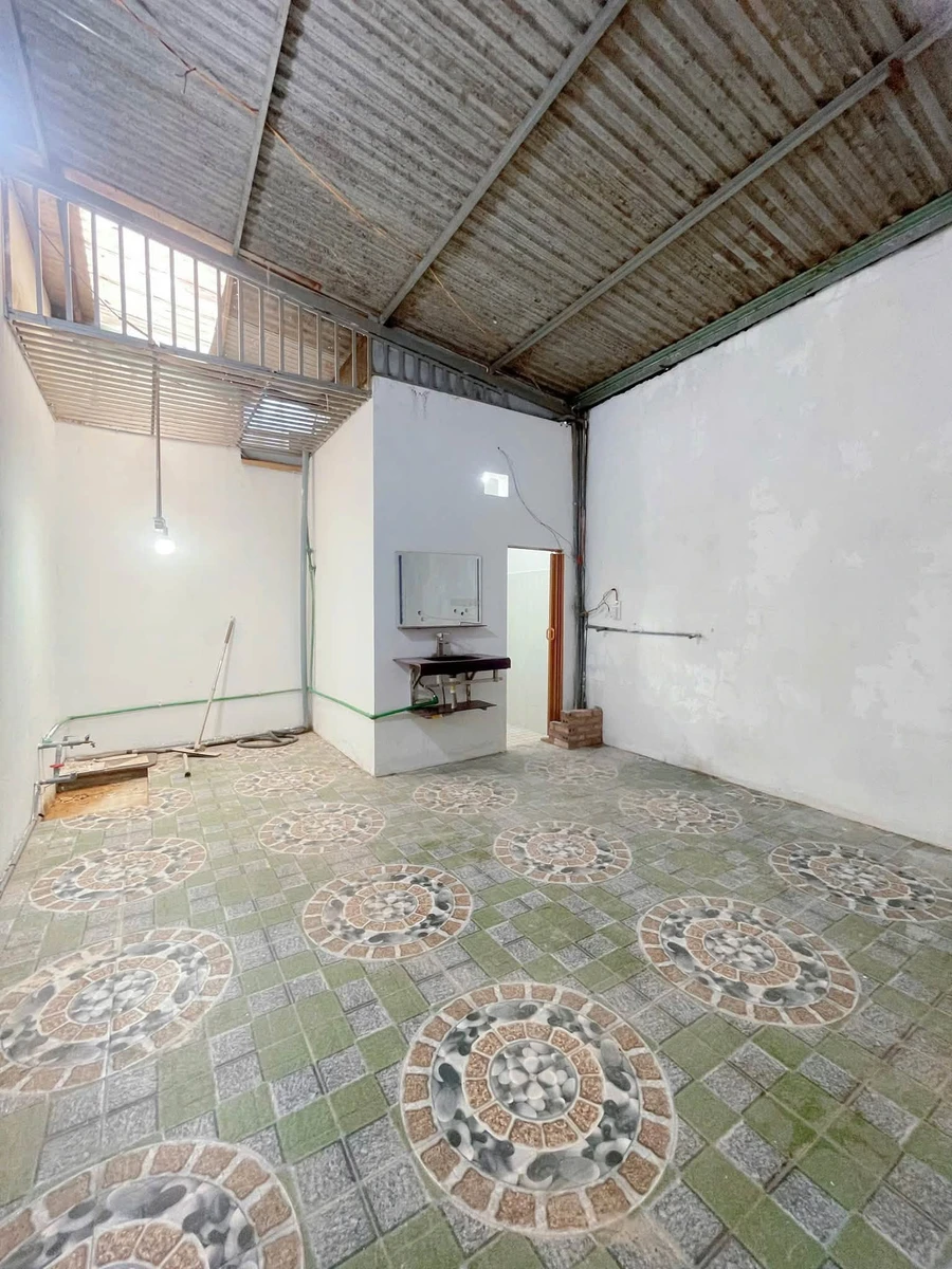 Bán nhà 150m² 2 phòng ngủ gần chợ Âu Cơ 990 triệu - Ảnh thu nhỏ 3