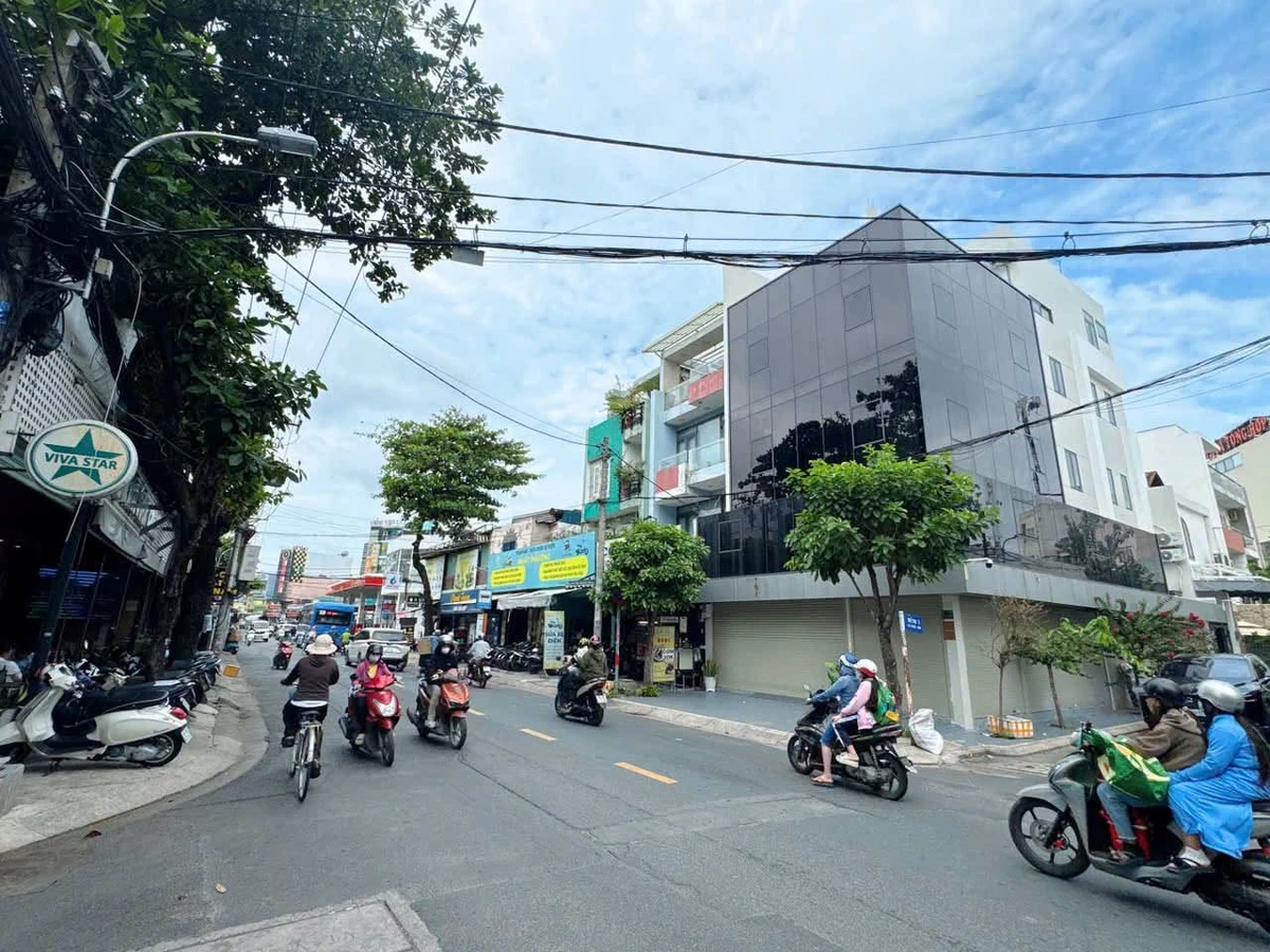 Bán nhà mặt tiền kinh doanh Tân Phú, 5x13m, 7.5 tỷ - Ảnh 1