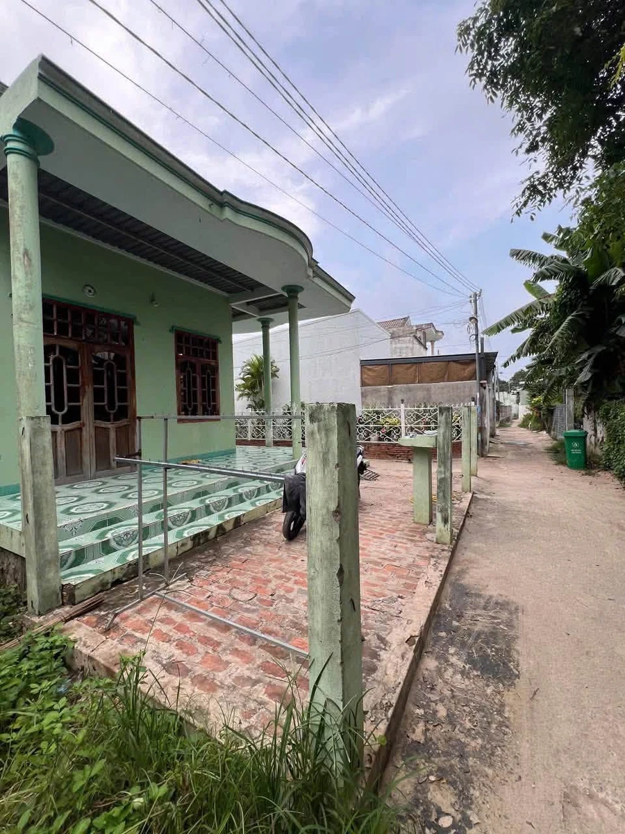 Nhà bán 2 mặt tiền 100m² Phan Thiết 800 triệu - Ảnh thu nhỏ 2