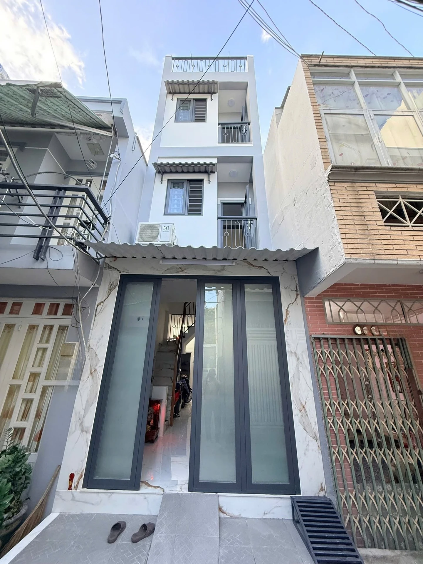 Bán nhà 4 tầng 4PN 30m² sát cầu chữ Y, Quận 8 - Ảnh 1