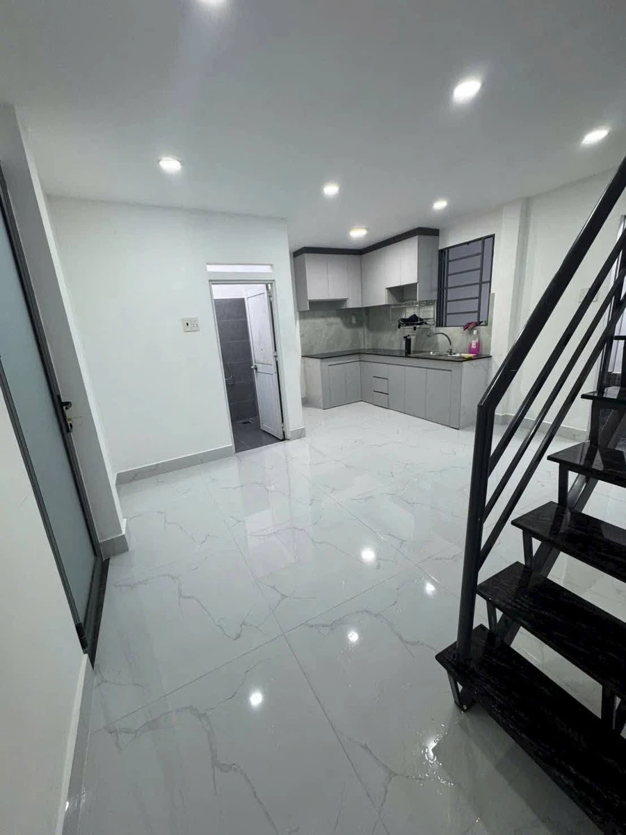 Nhà bán Quận 12, 120m², mặt tiền, 3 tỷ 550 - Ảnh thu nhỏ 4