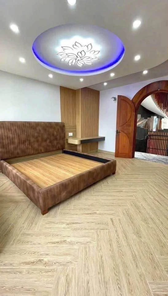 Bán nhà mặt tiền Hoàng Văn Thụ, Quy Nhơn, 48,1m2, 4 tầng rưỡi, 4PN, giá hơn 7 tỷ - Ảnh thu nhỏ 5