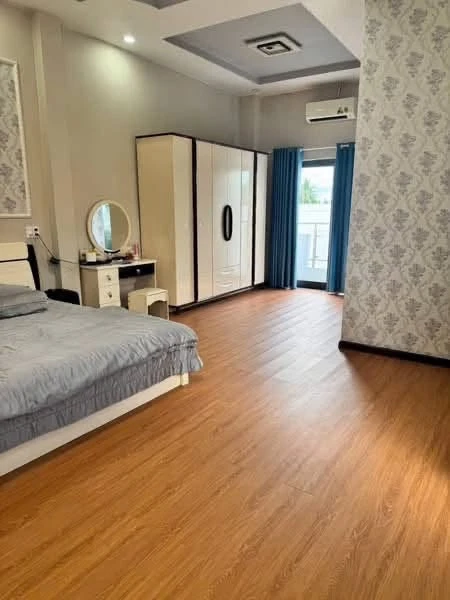 Bán nhà mặt tiền hẻm Sân Bia, Bến Tre, 96m², 3 phòng ngủ - Ảnh thu nhỏ 4