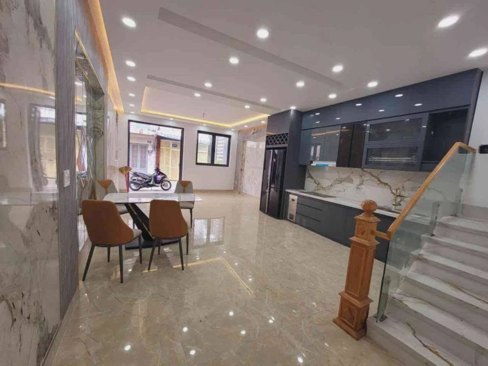 Bán nhà 2 tầng 64m2, 3PN 3WC, hẻm xe hơi 7m đường Tô Ký, Trung Mỹ Tây, Quận 12 - Ảnh thu nhỏ 2