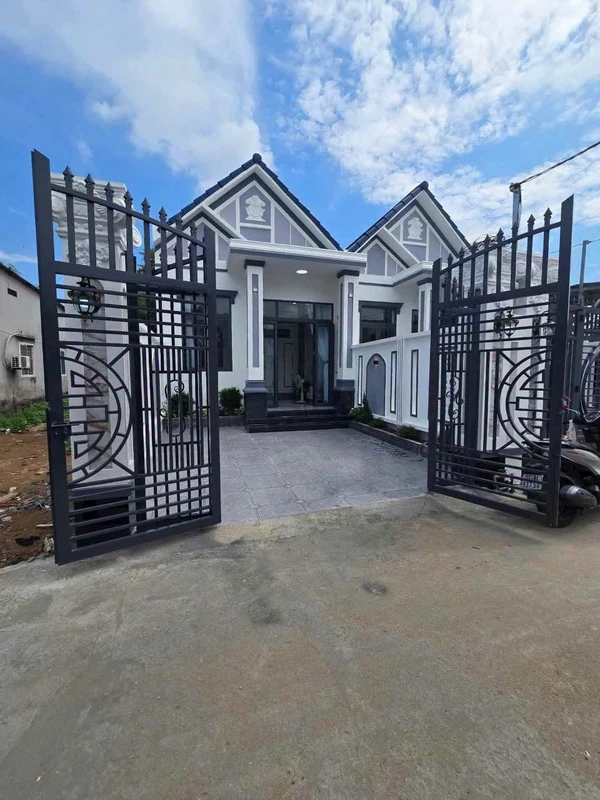 Bán nhà nguyên căn 3PN 117m² Phú Khương, Bến Tre