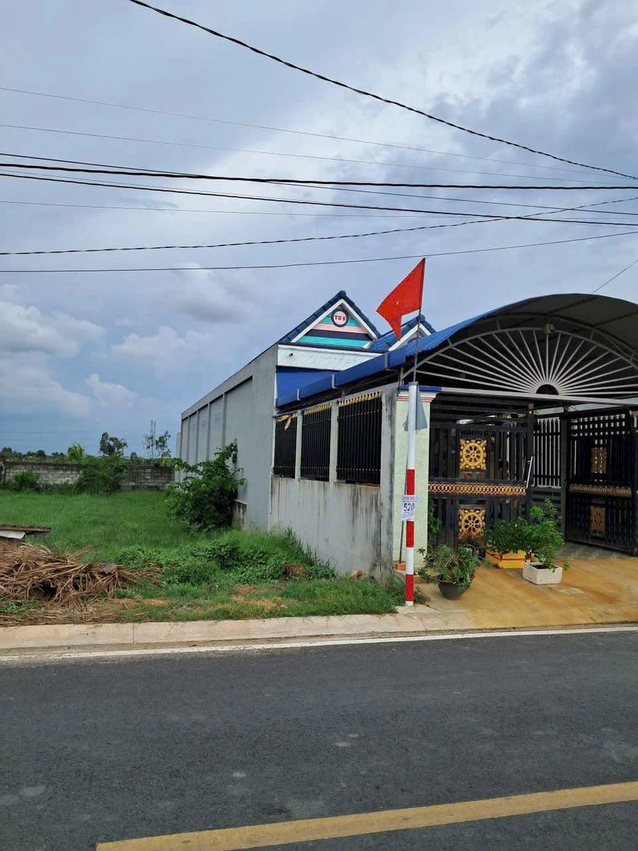 Bán nhà mặt tiền đường nhựa số 2 Bình Lợi, 5x34m, 4PN, giá 2,2 tỷ, Xã Hoà Khánh, Tây Ninh - Ảnh thu nhỏ 2