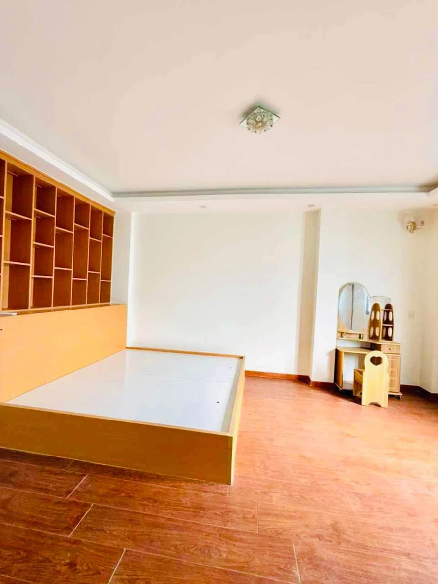 Bán nhà phố mặt tiền Dĩ An, 3 PN, 119m², 6 tỷ - Ảnh thu nhỏ 2