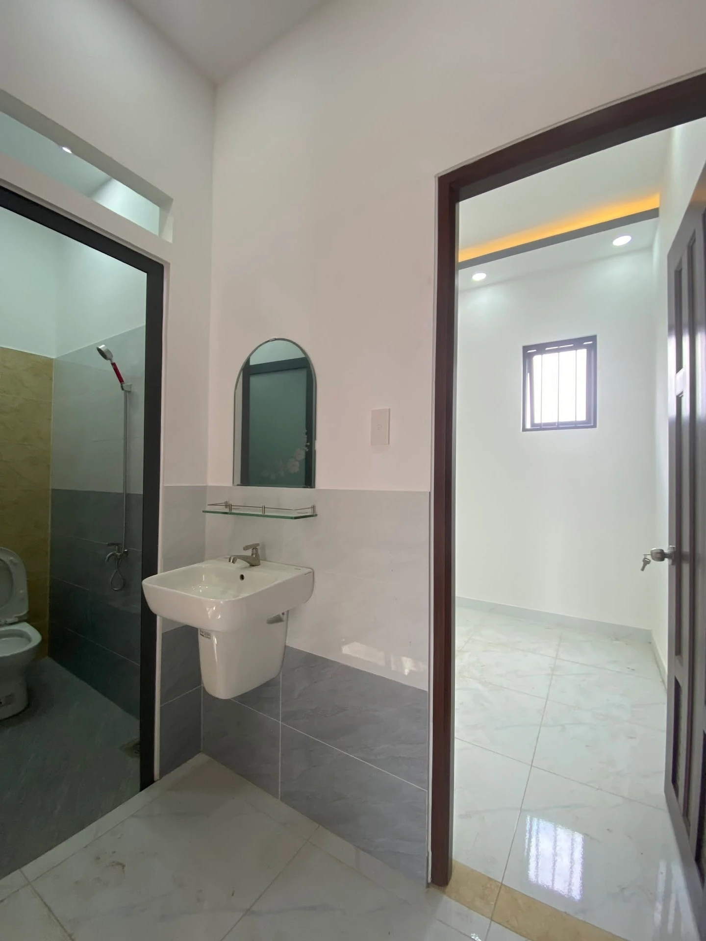 Bán nhà trệt lầu 4x11m, 2PN 2WC, Bình Tân, 595 triệu - Ảnh 1