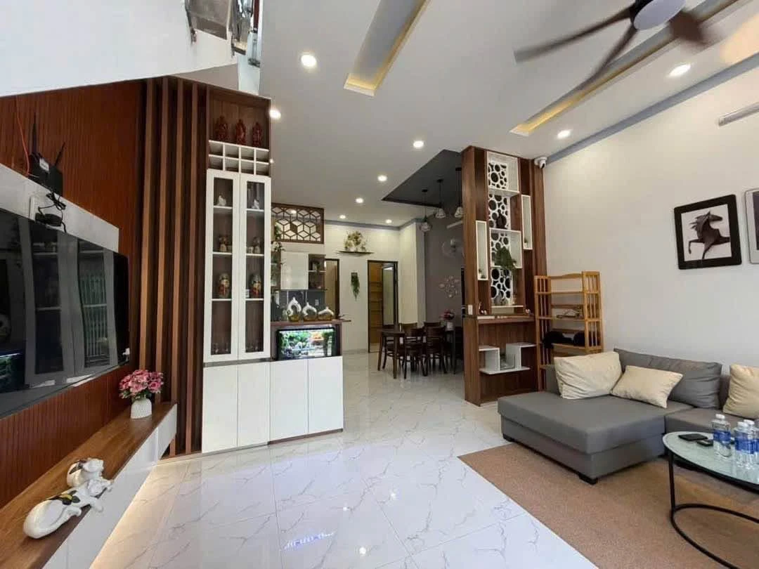 Bán nhà hẻm Quận 5, 40m², 3 phòng ngủ, 3 tỷ 350 triệu - Ảnh thu nhỏ 3