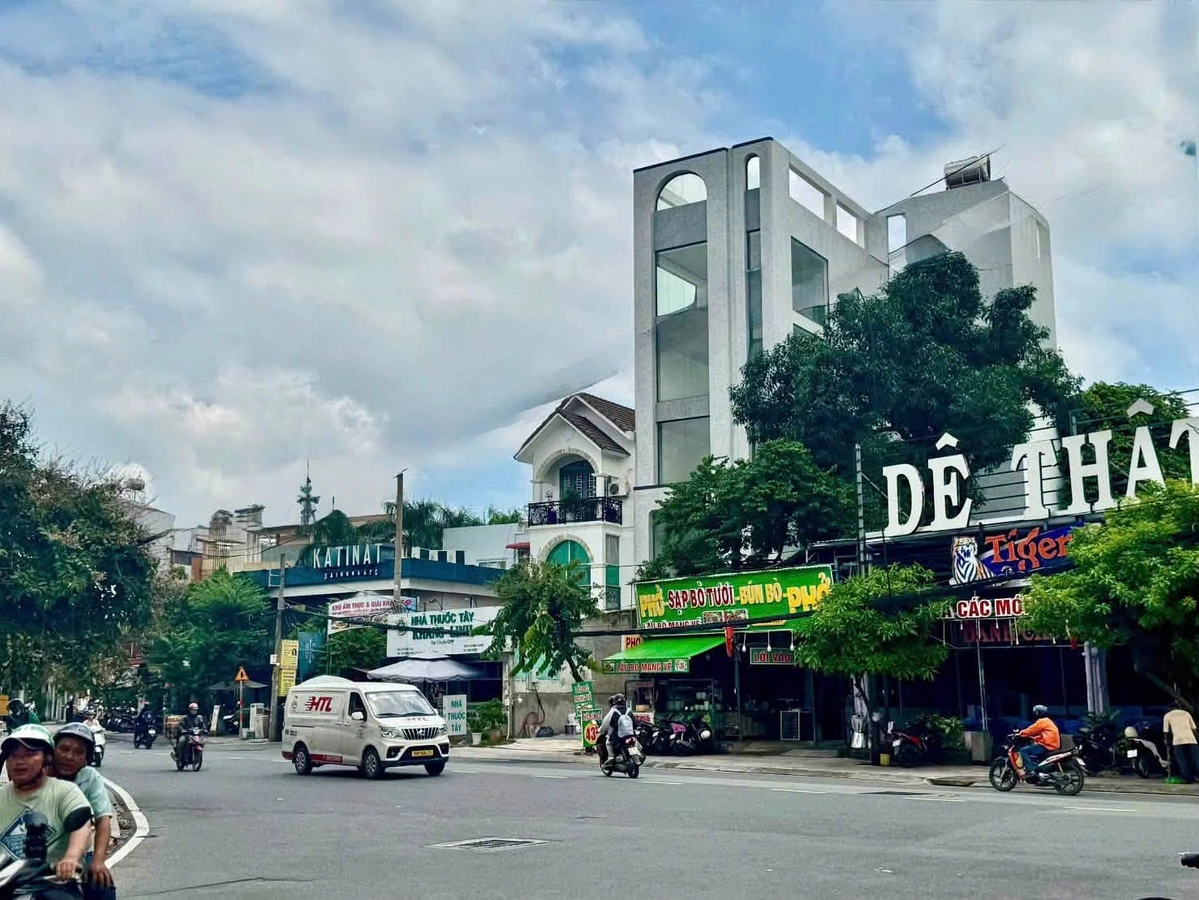 Bán tòa nhà mới 65 tỷ, 1.000m² sàn, Hoàng Diệu 2 - Ảnh 1