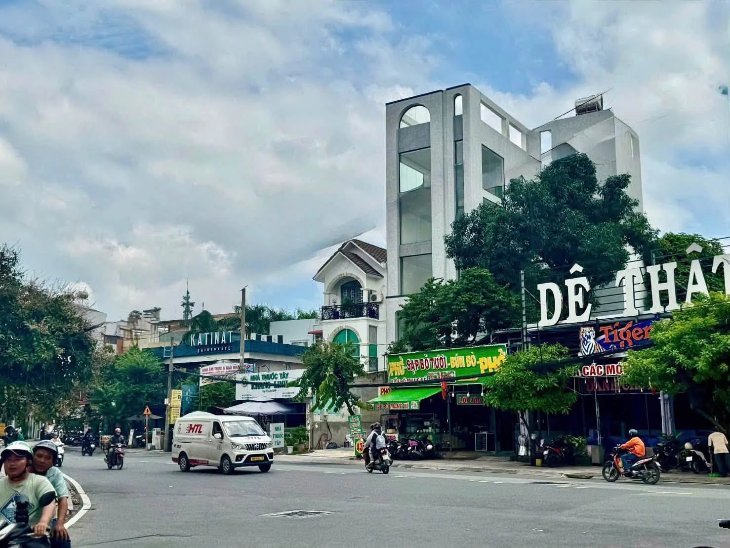 Bán tòa nhà mới 65 tỷ, 1.000m² sàn, Hoàng Diệu 2 - Ảnh 1