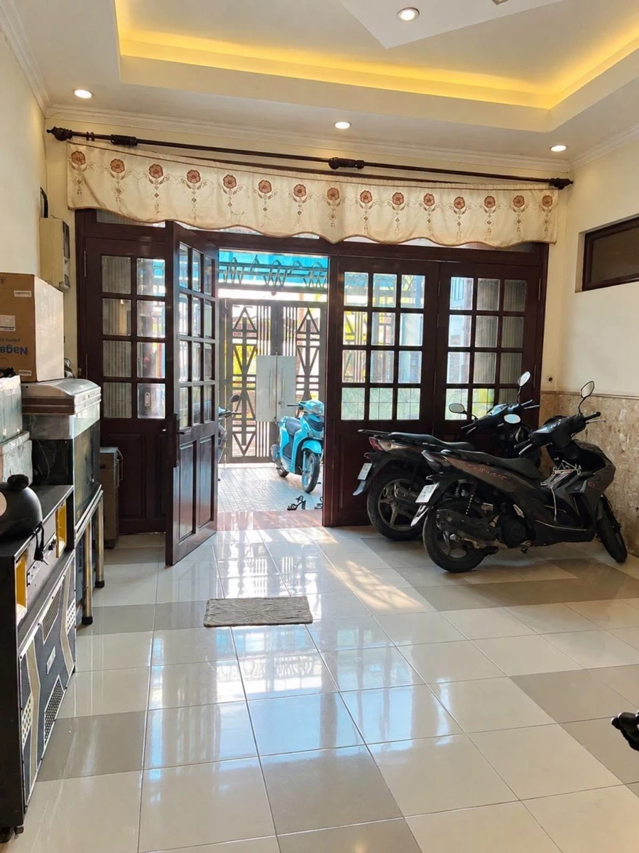 Bán nhà 4 tầng 118m² Quận 9, 13 tỷ - Ảnh thu nhỏ 2