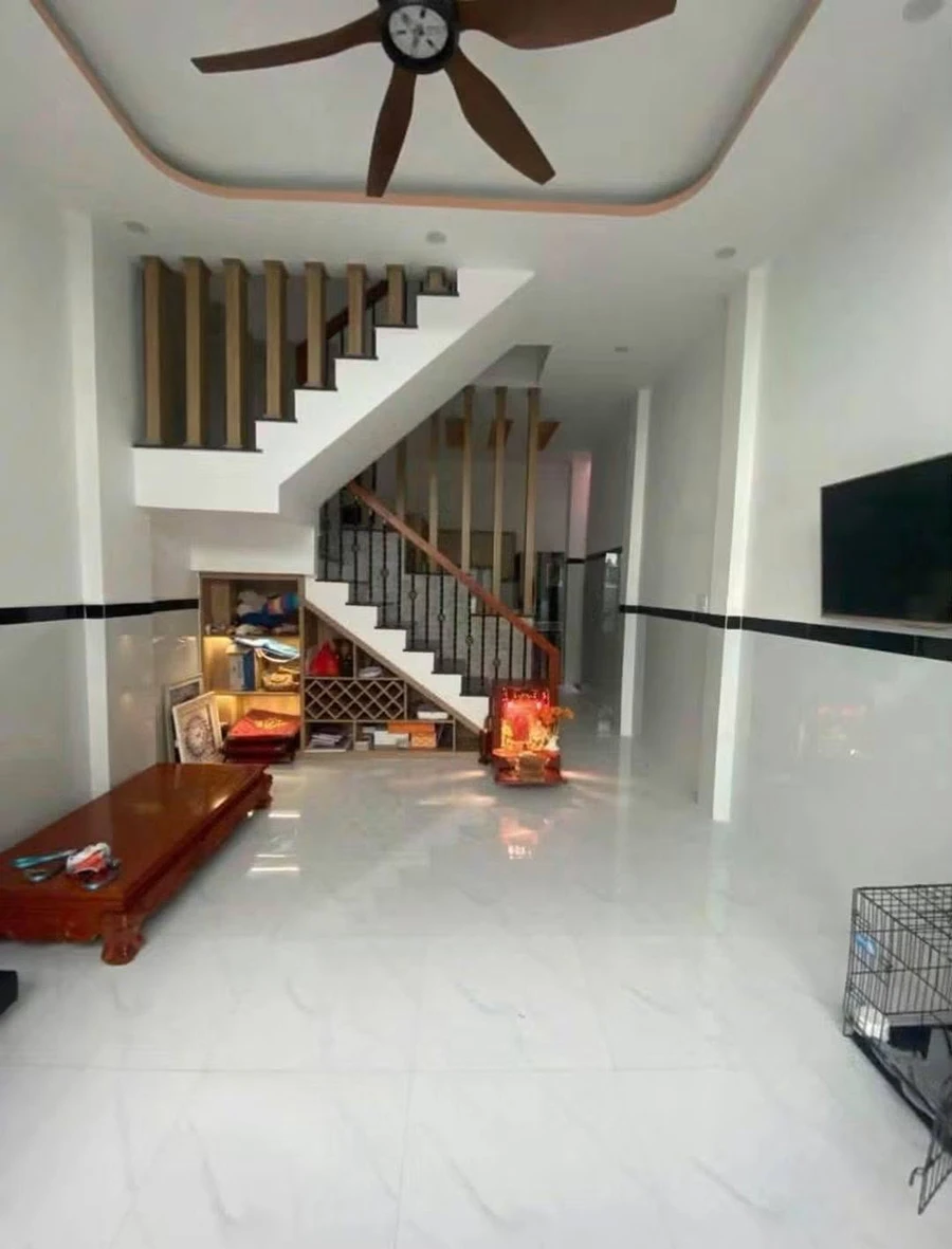 Bán nhà hẻm 3 tầng 32m2, 3PN 3WC đường Nguyễn Văn Bé, Quy Nhơn - Ảnh 1