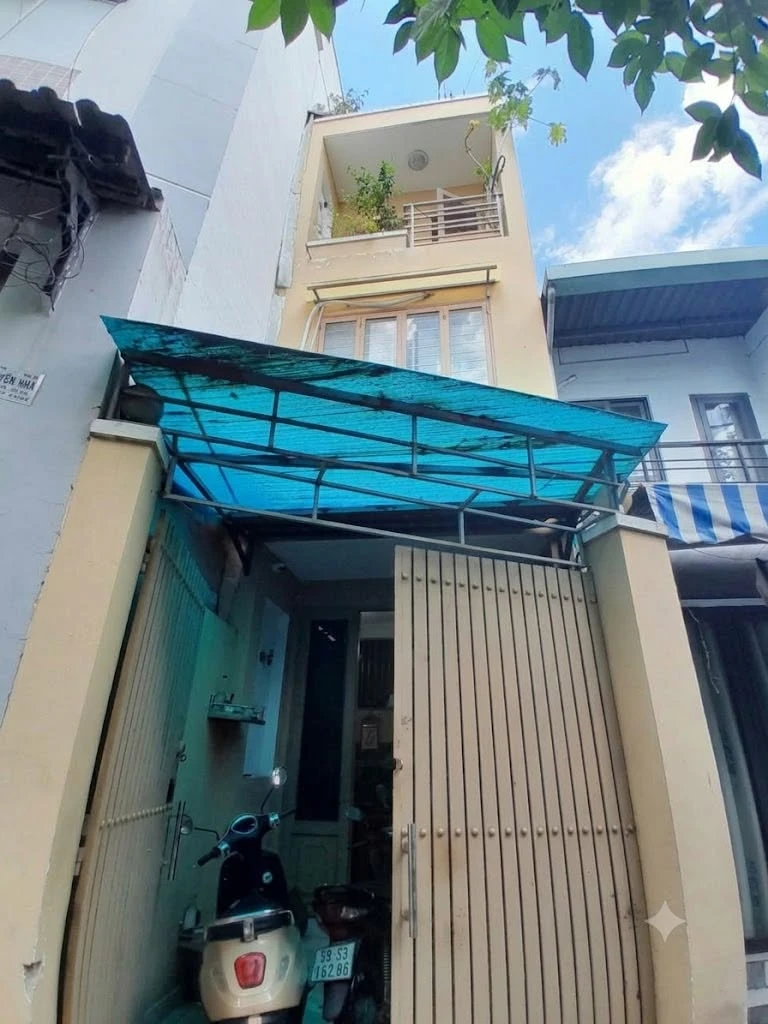 Bán nhà 3 tầng 33m2, 3PN, hẻm thông gần cầu Thị Nghè, Bình Thạnh - Ảnh 1