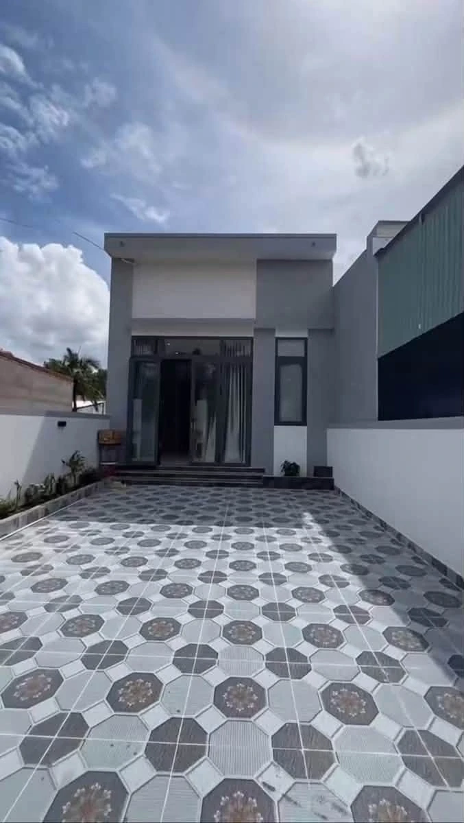 Bán nhà mới xây 3PN Phường Phú An, 140m², 2 tỷ 100 - Ảnh thu nhỏ 2