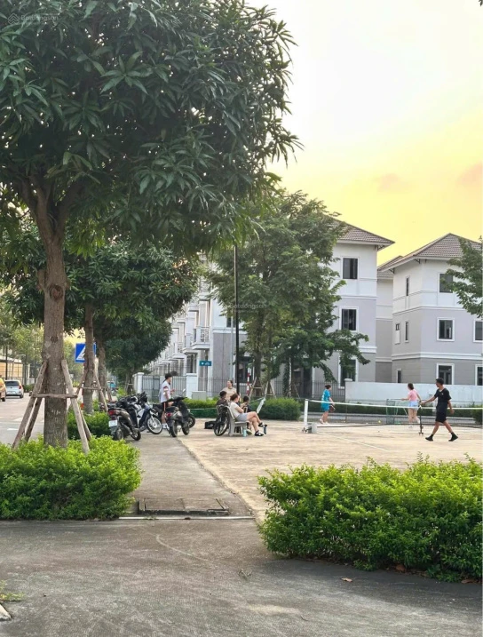 Cần bán căn shophouse 90m2 tại Centa City, vị trí đẹp trong khu đô thị hiện hữu, tiện ích đầy đủ - Ảnh thu nhỏ 3
