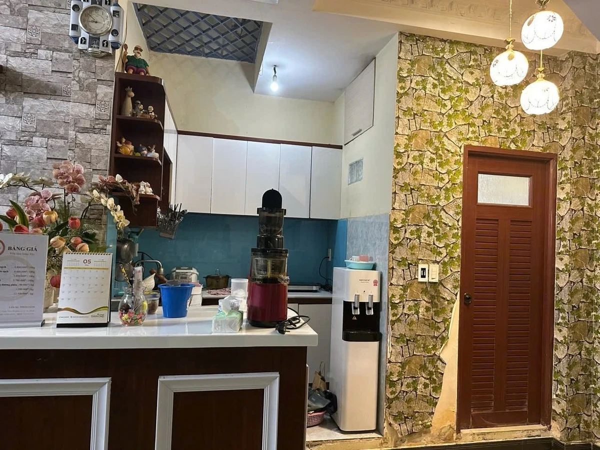 Bán nhà hẻm Thành Thái, Quận 10, 43m², 4 tầng 5PN, nhỉnh 6 tỷ - Ảnh thu nhỏ 3