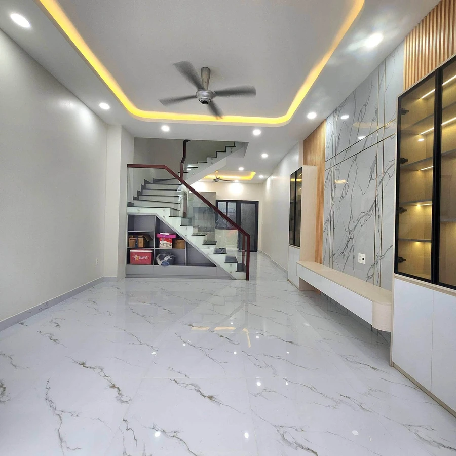 Bán nhà 4PN, 61m² gần Vinhomes Grand Park, 4.9 tỷ - Ảnh 1