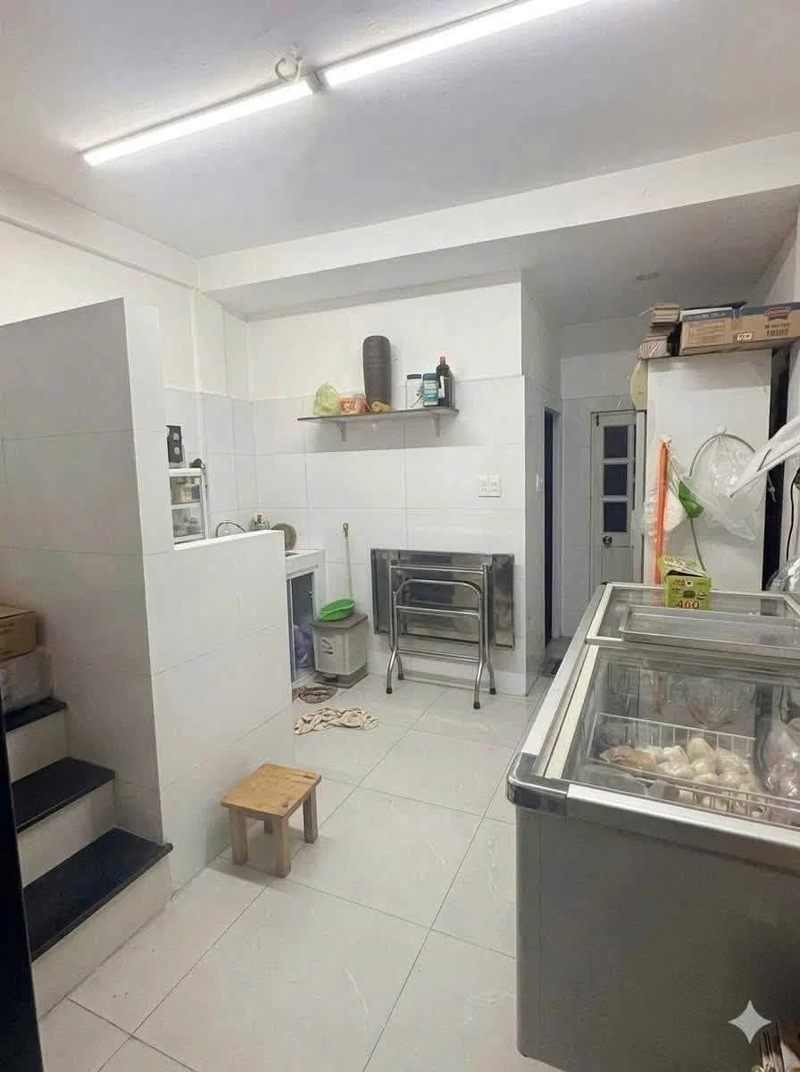 Bán nhà mặt tiền Dương Bá Trạc Q8, 42m², 2PN, 12 tỷ - Ảnh thu nhỏ 2