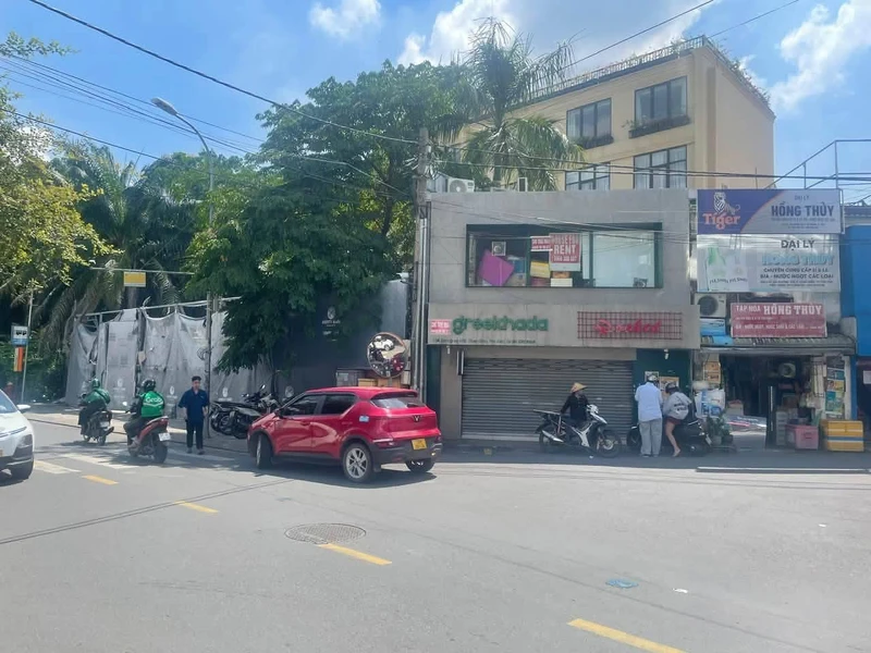 Cho thuê mặt bằng kinh doanh góc Xuân Thuỷ 36m² 33 tr/tháng
