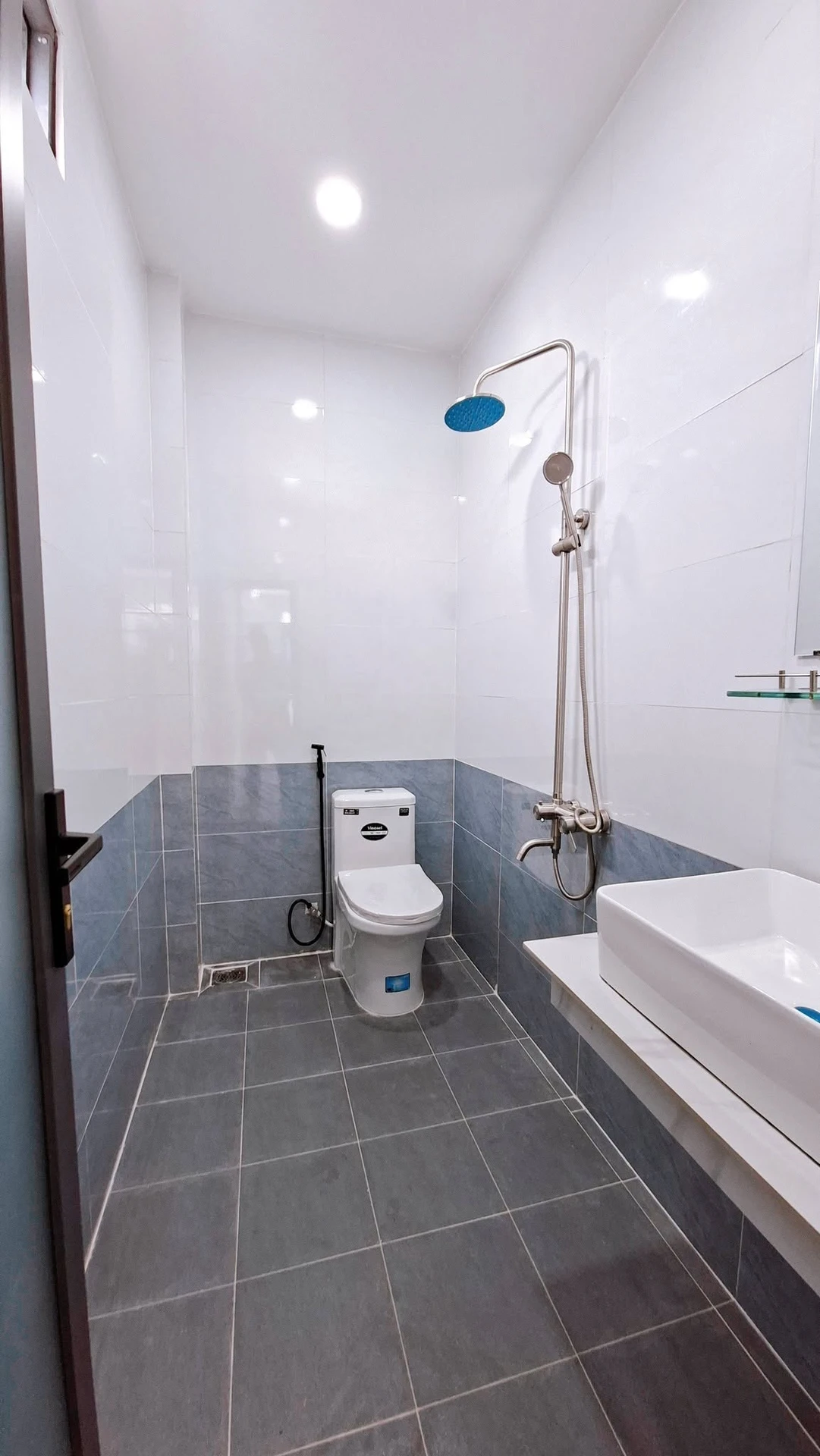 Nhà lầu 2 mặt tiền hẻm Biên Hòa 130m2, 3 PN 2 WC - Ảnh 1