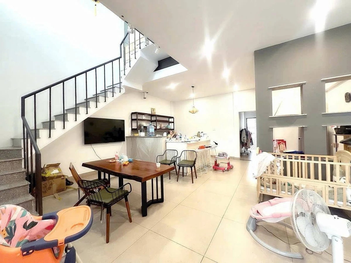 Bán nhà 2 tầng 163m2 Long Toàn Bà Rịa giá 4 tỷ 5 - Ảnh thu nhỏ 2