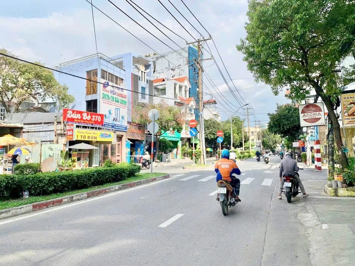 Bán nhà mặt tiền Nguyễn Cửu Đàm Tân Phú 14,8 tỷ, 120m² - Ảnh 1