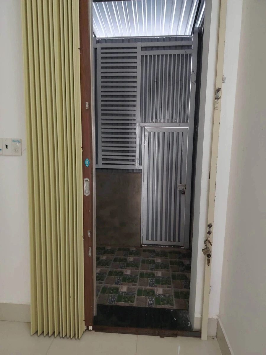 Cho thuê nhà 1 trệt 1 lầu 100m2 KĐT Tây Bắc A6, đường số 12, Rạch Giá giá 6 triệu/tháng - Ảnh thu nhỏ 2