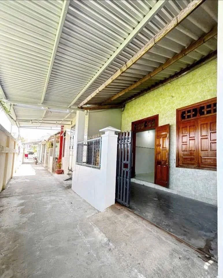 Bán nhà 66m2 gần chợ hầm nước Quận 12 - 1 tỷ 250 - Ảnh 1