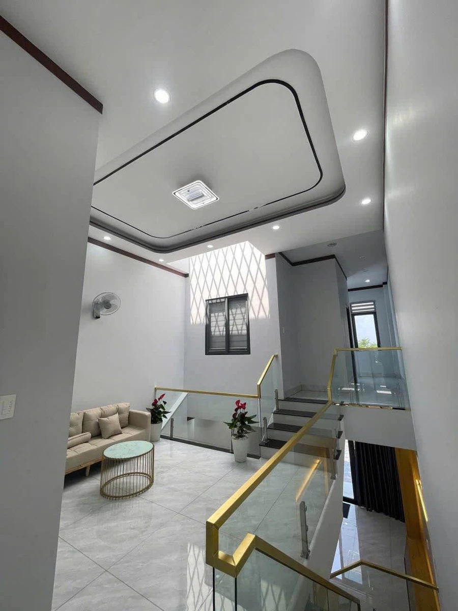 Bán nhà sân vườn 150m² 3 phòng ngủ Y Wang, Thủ Đức - Ảnh 1