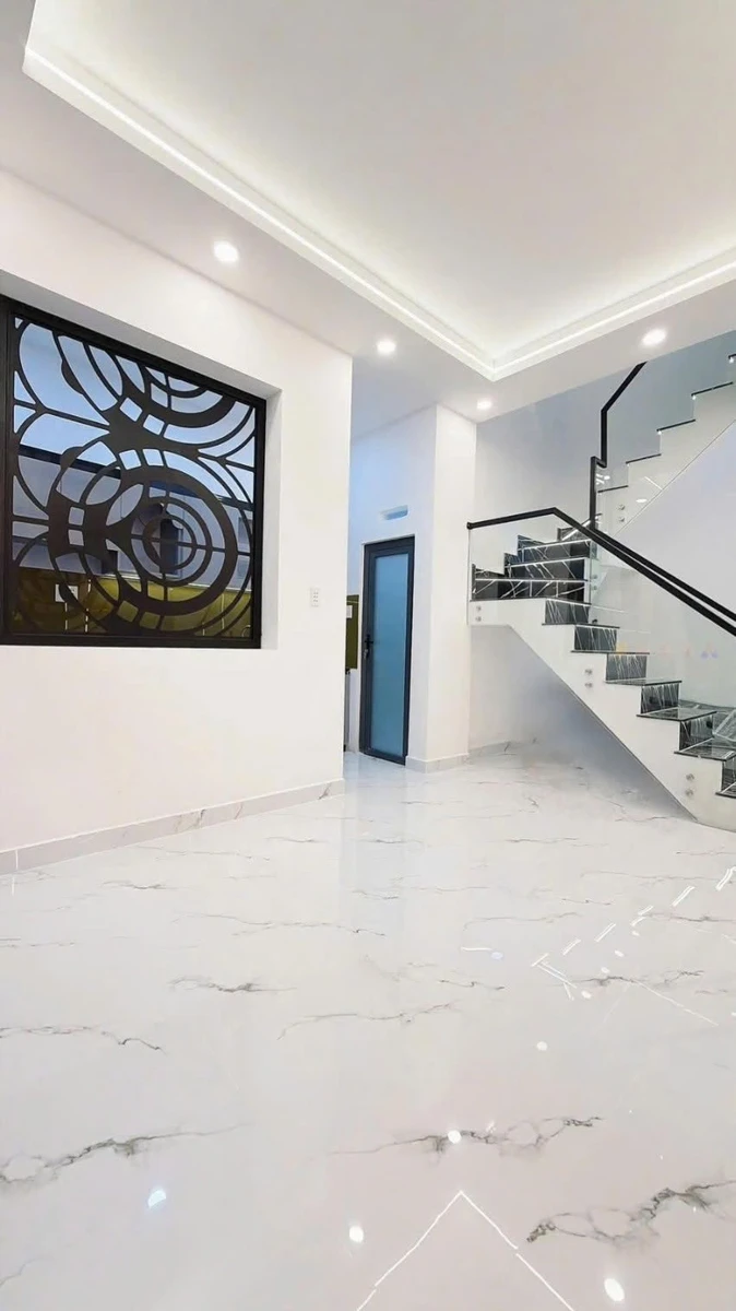 Bán nhà Tôn Đản Quận 4, 52m², 5 tỷ, sân riêng - Ảnh thu nhỏ 3
