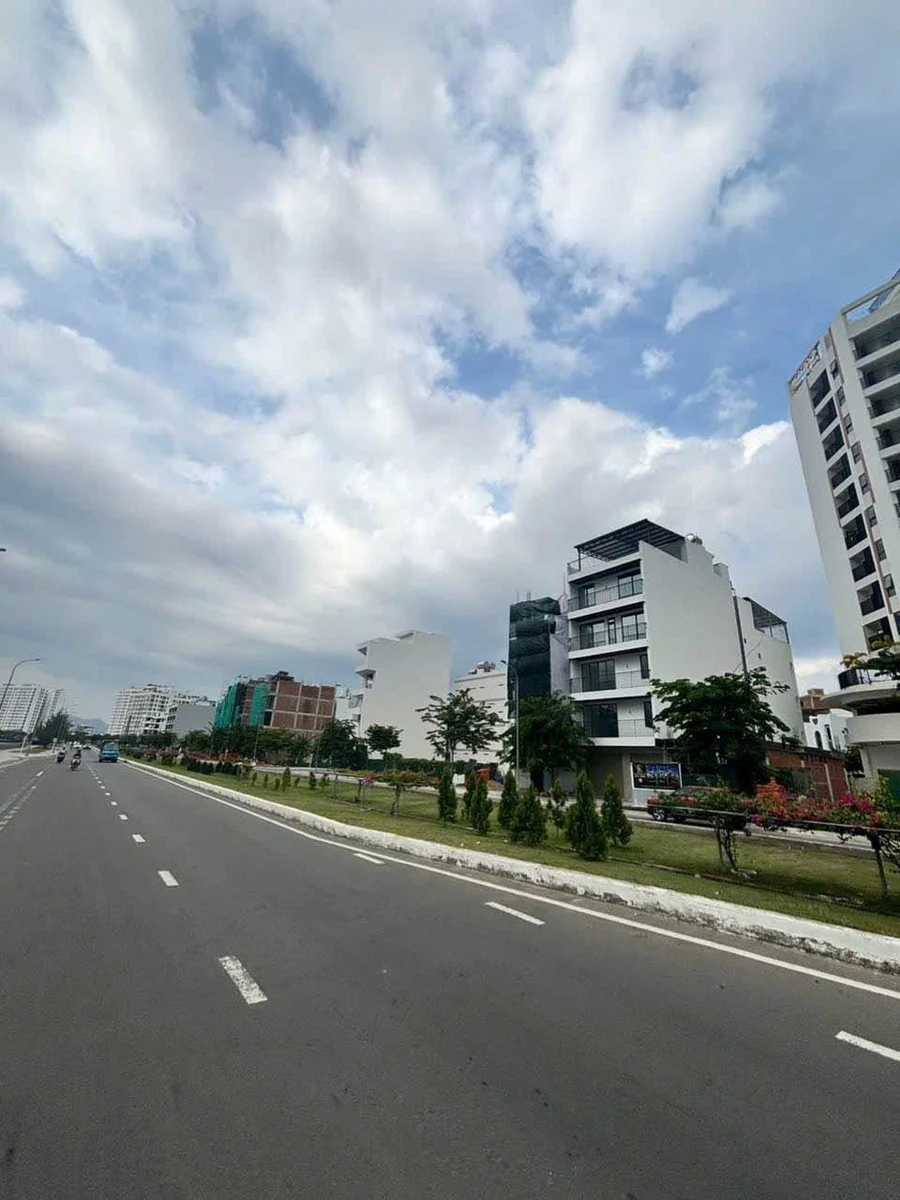 Bán nhà mặt tiền Vành Đai 2, 85,2m2, 5 tầng + tum, giá 9,7 tỷ - Ảnh thu nhỏ 2