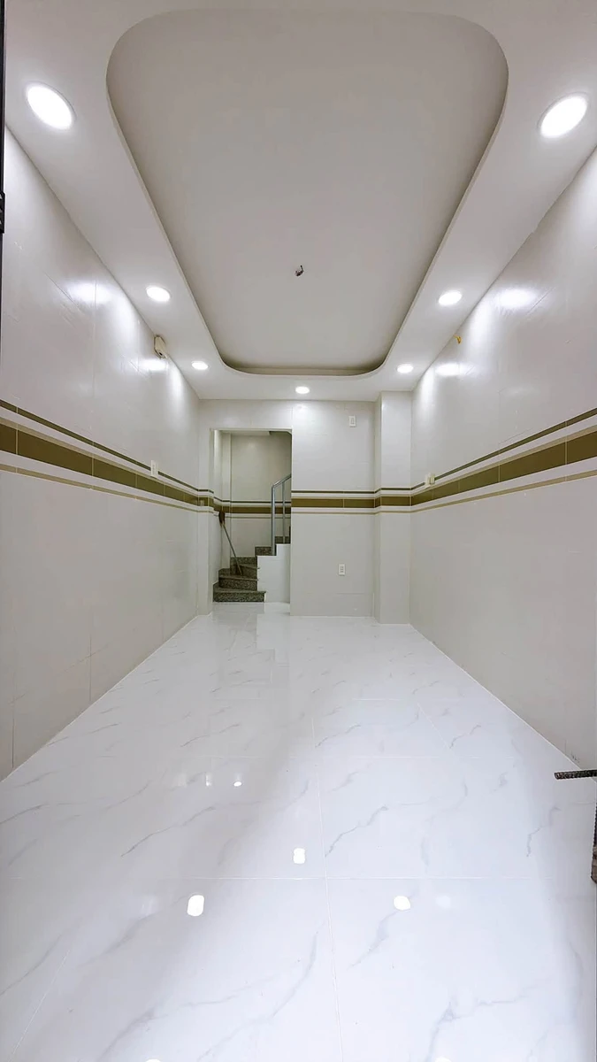 Bán nhà mặt tiền Quận 4, 60.9m2, 5 tầng, 4.95 tỷ - Ảnh thu nhỏ 2