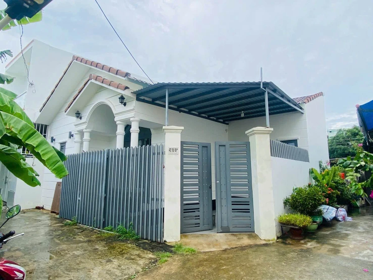 Bán nhà mới xây 76,8m² 2PN 2WC Nha Trang giá 2,65 tỷ - Ảnh 1
