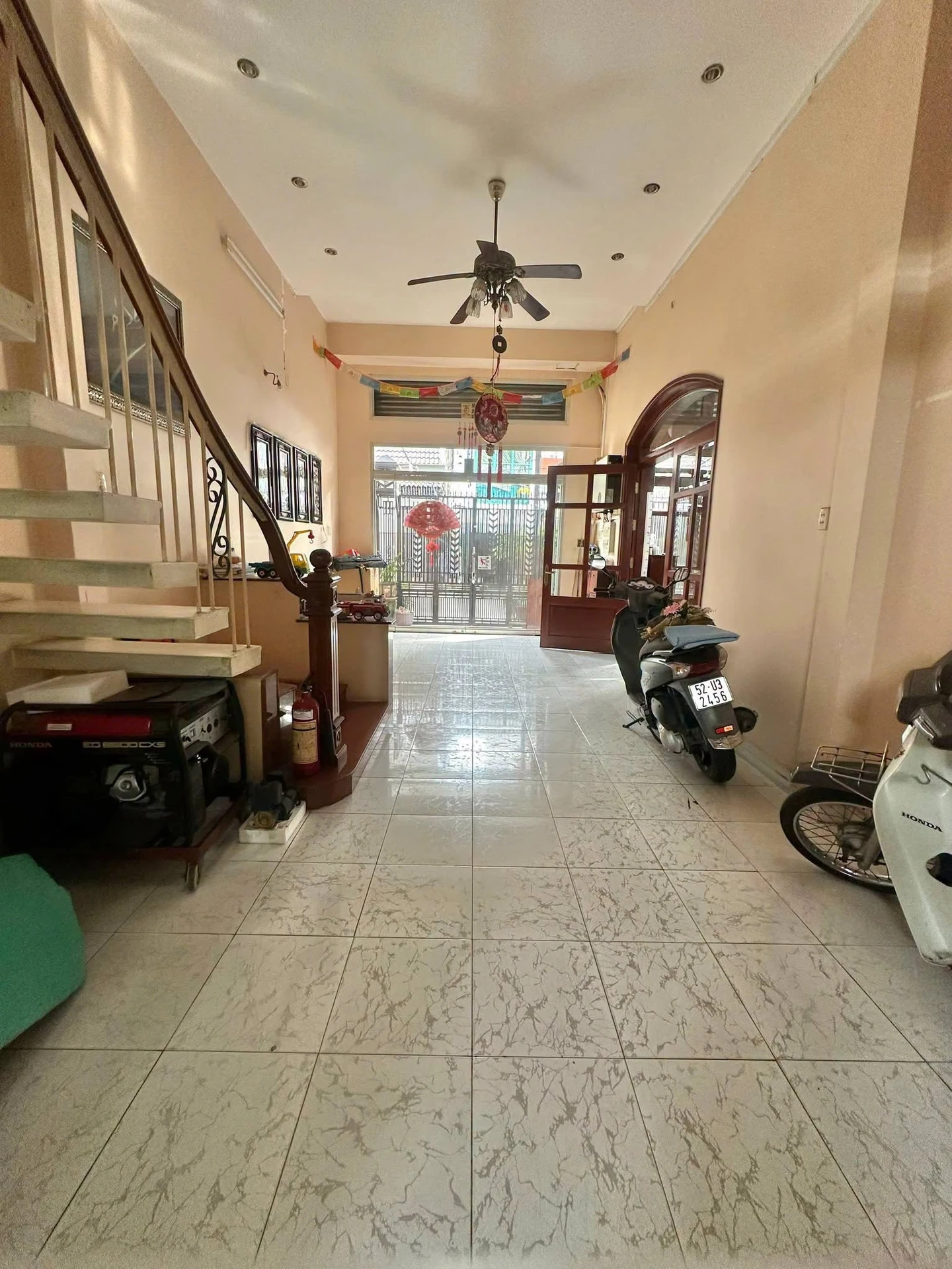 Bán nhà hẻm 8m 75m2 4 phòng Quận 10 - Ảnh 1