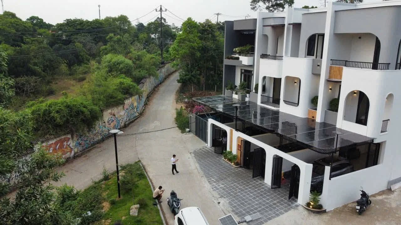 Bán nhà 3 tầng 5 phòng ngủ 195m² Huế, homestay dòng tiền 30-45tr/tháng - Ảnh 1