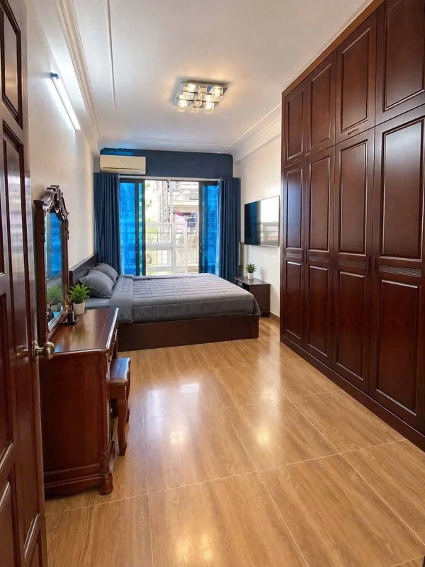 Cho thuê nhà 30m² 5 tầng ngõ Tôn Đức Thắng