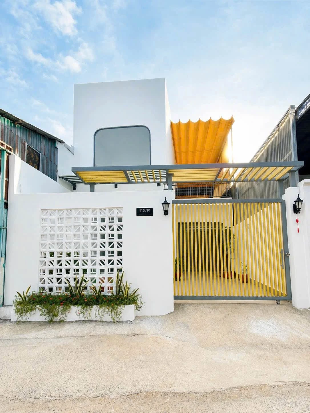 Bán nhà 1 trệt 1 lầu 100m2 Phú Thọ Thủ Dầu Một - Ảnh 1