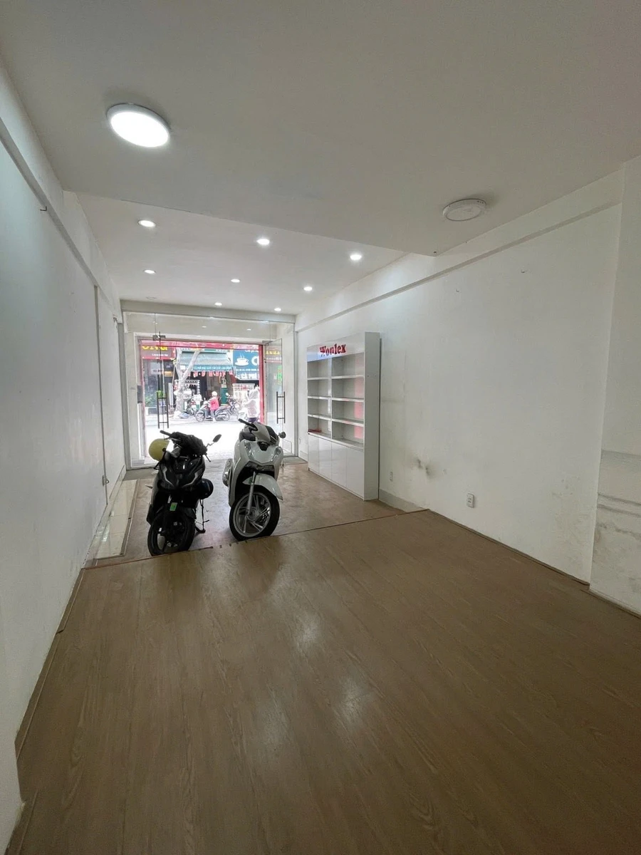 Bán nhà mặt tiền Âu Cơ 52m2 3 phòng ngủ 9 tỷ - Ảnh thu nhỏ 2