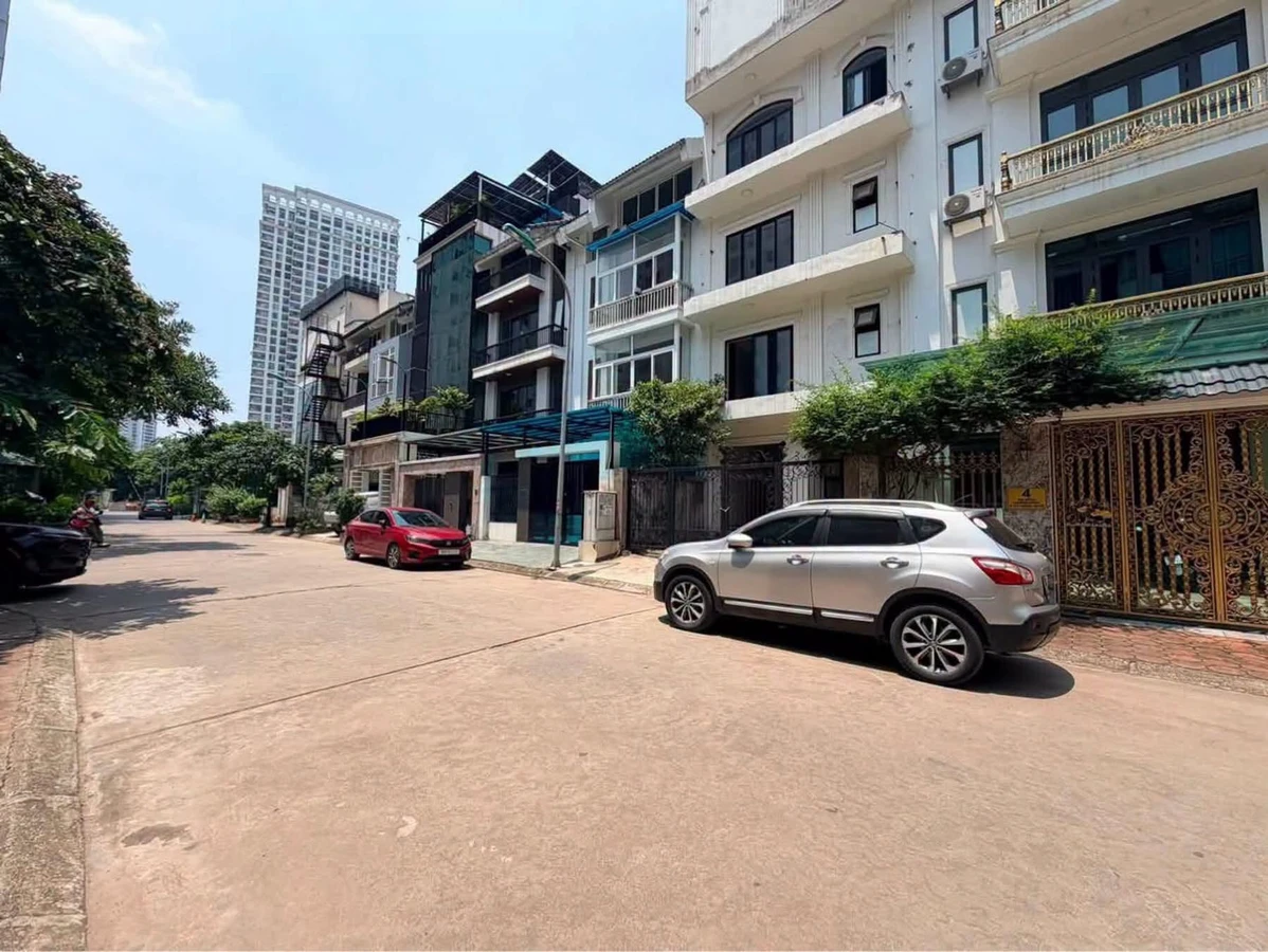 Bán liền kề An Dương Vương 120m2, 36 tỷ - Ảnh 1