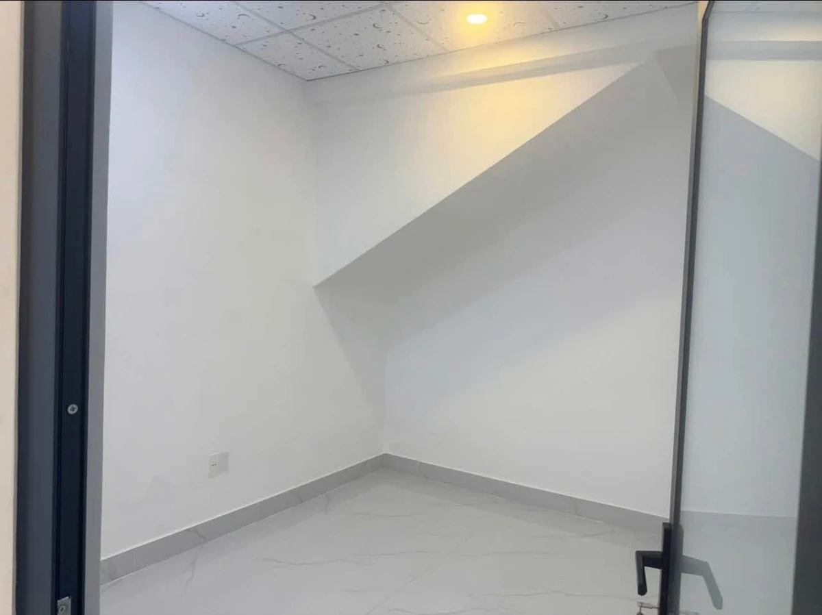 Bán nhà mê lửng 5x17m, 3PN 2WC, hẻm 6m đường Mai Hắc Đế, giá 3,99 tỷ - Ảnh thu nhỏ 3