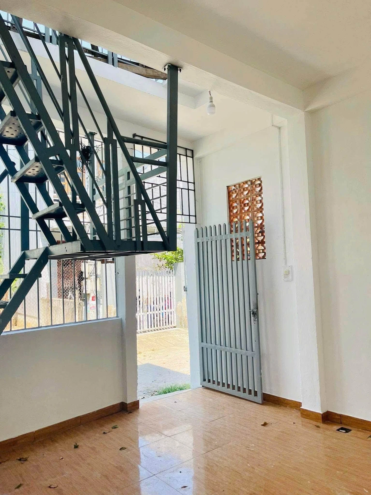 Bán dãy trọ 2 tầng 72.9m² An Dương Vương Huế - Ảnh 1