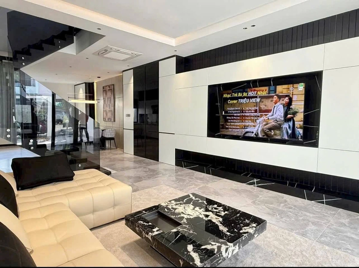 Bán nhà 3 tầng 100m2 nội thất cao cấp An Khánh 8 tỷ 150 triệu - Ảnh thu nhỏ 2