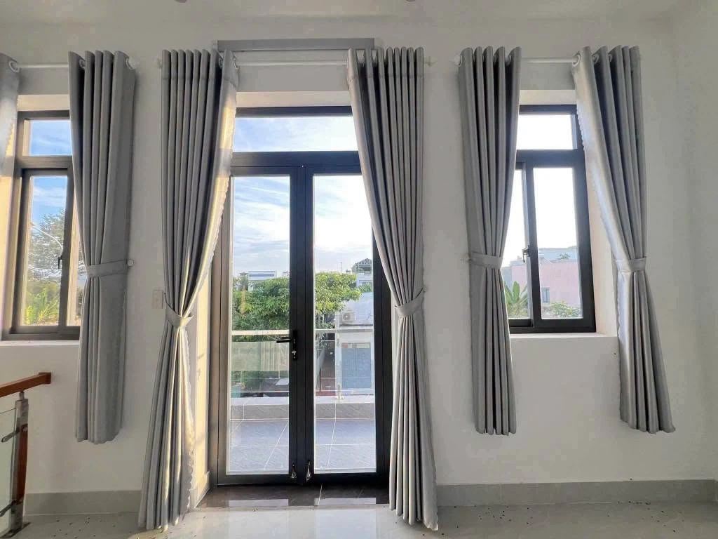 Bán nhà mặt tiền 3 phòng ngủ 78m2 Bà Rịa, 3 tỷ 6 - Ảnh thu nhỏ 4