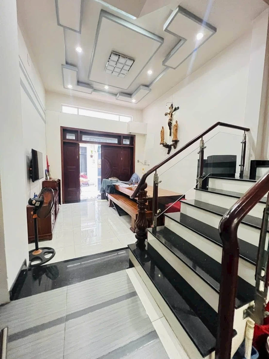 Bán nhà 5 tầng hẻm xe hơi 52m2 đường Lạc Long Quân, Quận 11, giá hơn 7 tỷ - Ảnh thu nhỏ 4