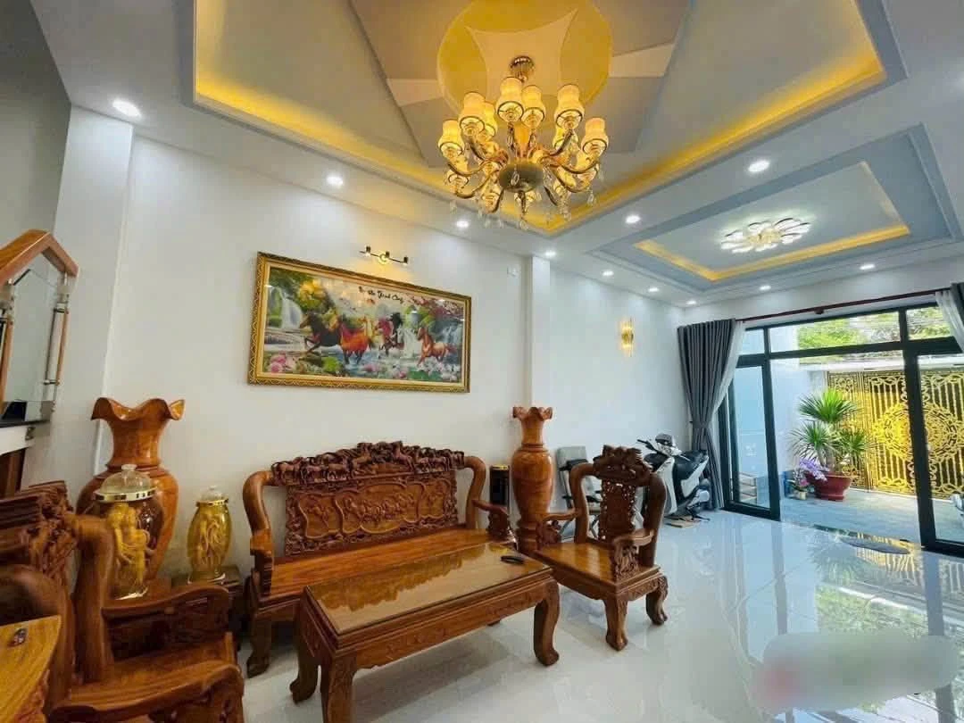 Bán nhà mặt tiền 3 tầng 106m² đường 4 Linh Tây, Thủ Đức giá 9,8 tỷ - Ảnh thu nhỏ 3