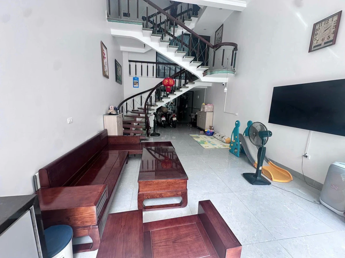 Bán nhà phố 4 tầng 1 tum 67,5m2 khu Giếng Đồn, Phường Hồng Gai, Hạ Long - Ảnh 1