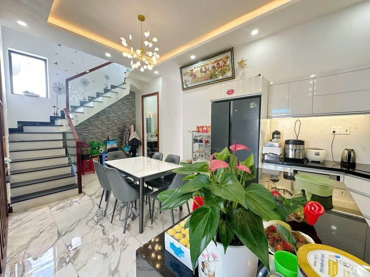 Bán villa 200m² 5PN Đà Lạt giá 8.2 tỷ - Ảnh thu nhỏ 4