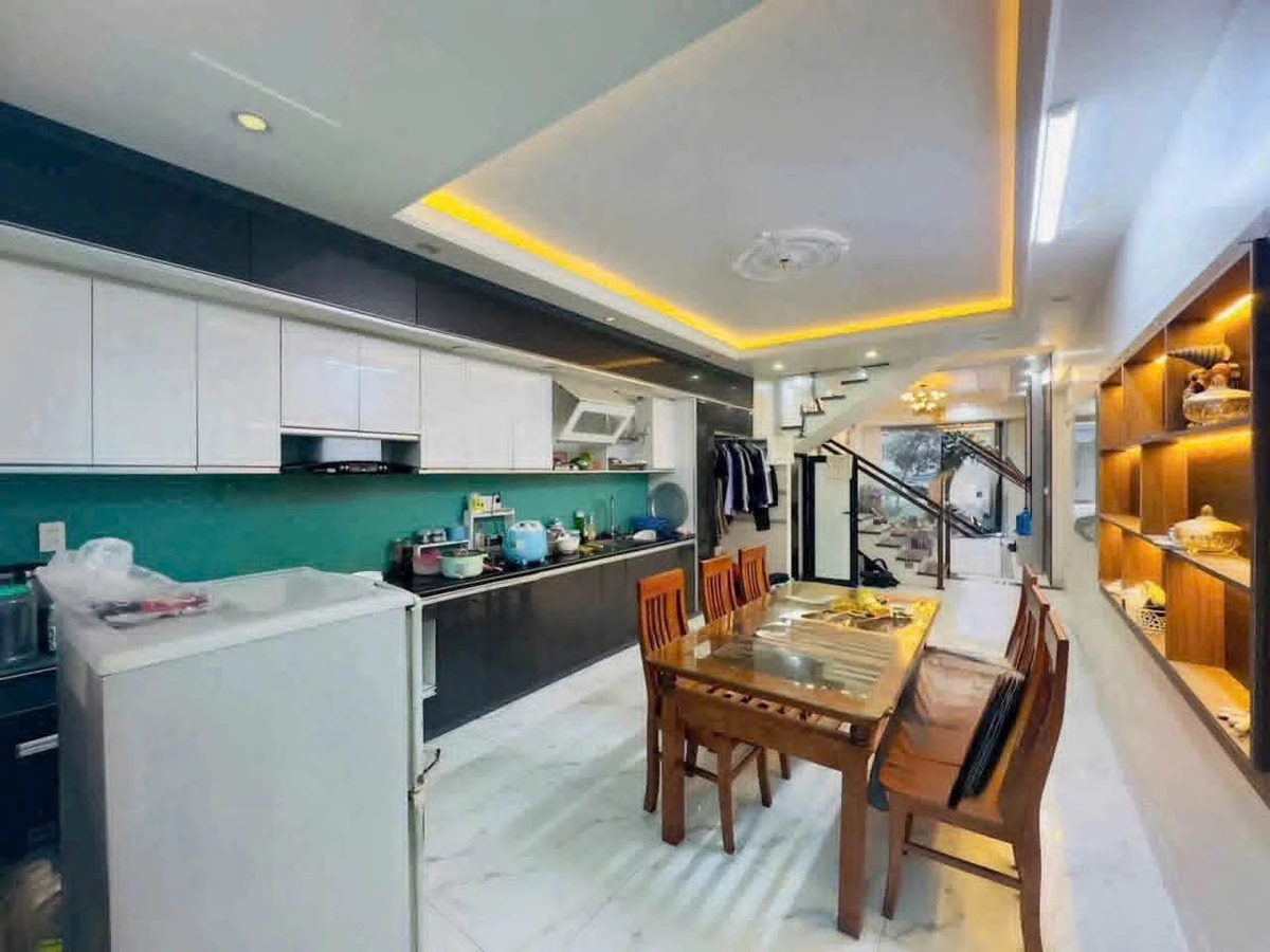 Bán nhà mặt tiền Lê Hồng Phong 60m² 4 tầng - Ảnh 1